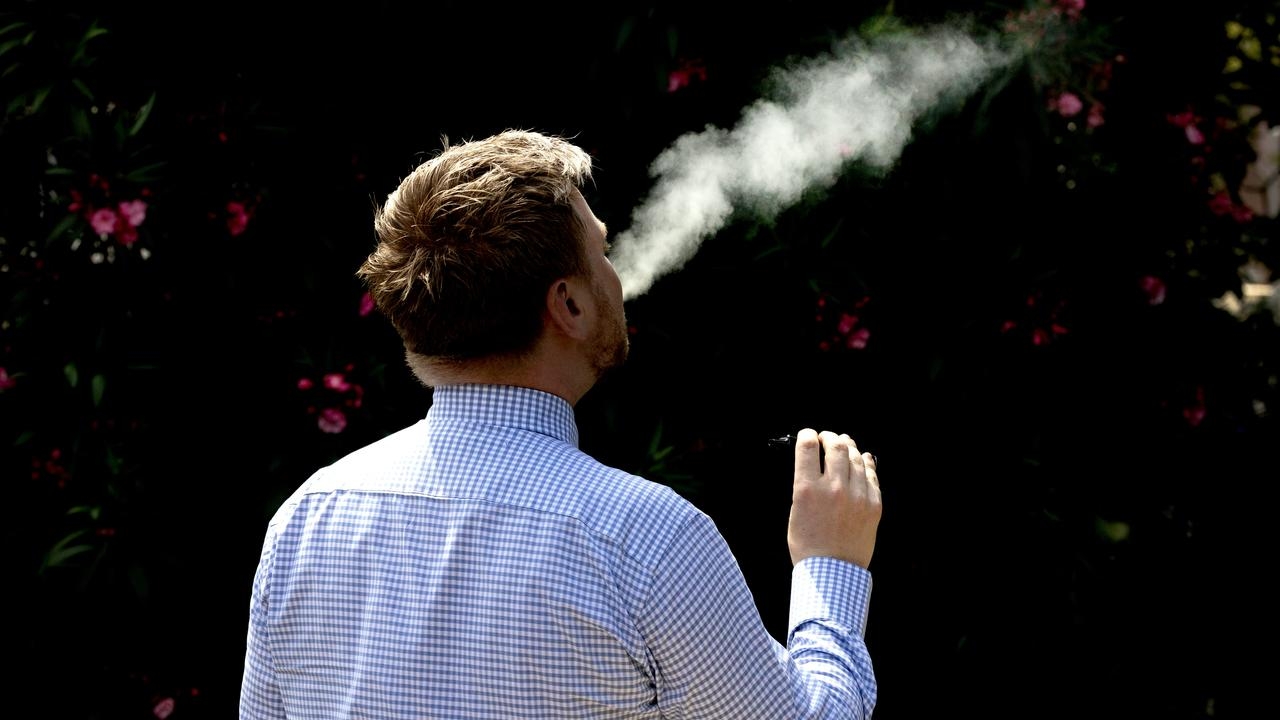 Lung foundation calls for supermarkets to be banned from selling tobacco