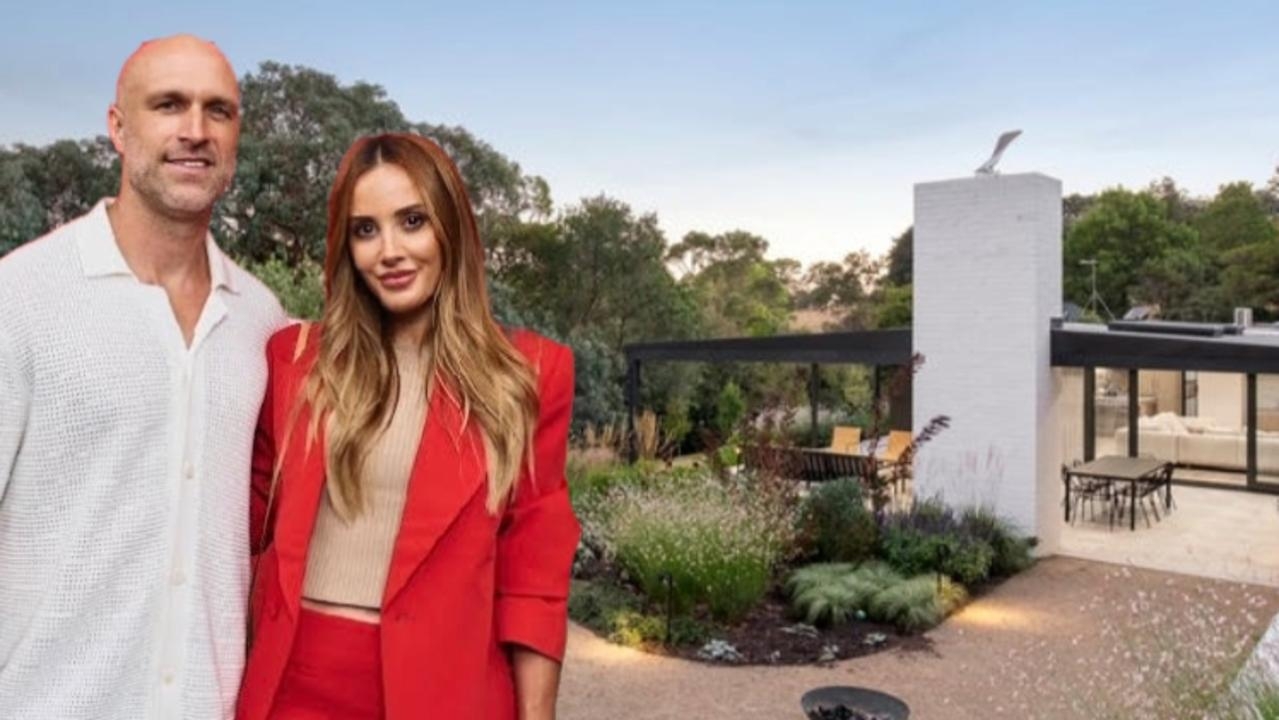 Jaggad owner Bec Judd and AFL great Chris Judd sell Arthurs Seat holiday home after finishing reno