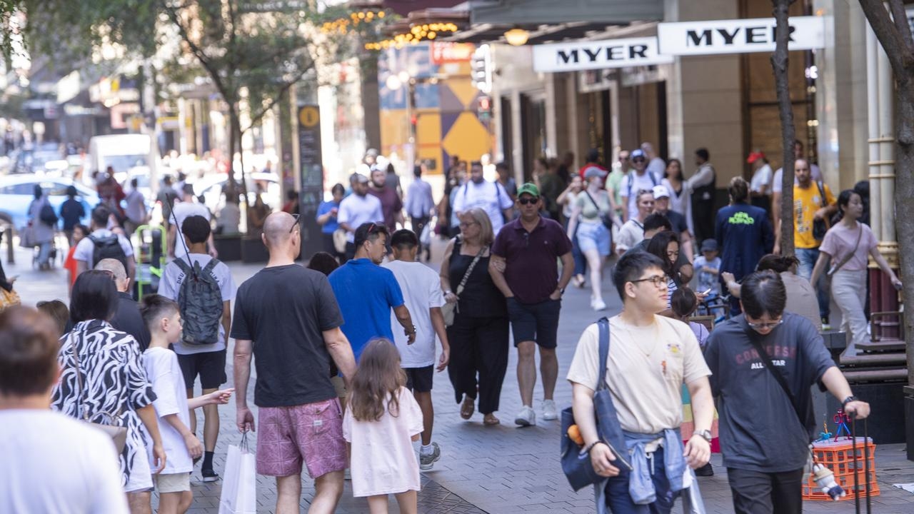 Alarming increase in Australia's ‘working poor' slipping into homelessness, Homelessness Australia data shows