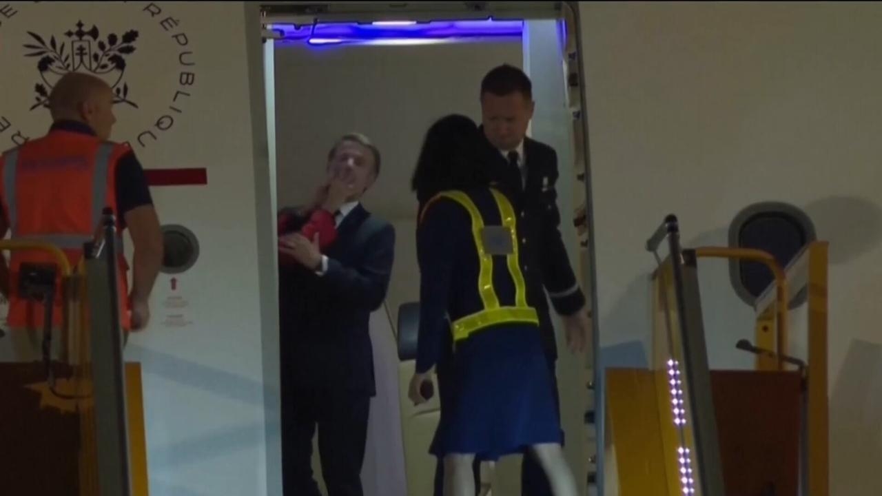‘Very weird': ‘Extraordinary footage' of Macron being shoved by his wife goes viral