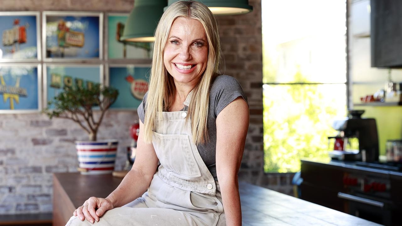 Death of the dining table: Why Aussies are choosing to eat elsewhere