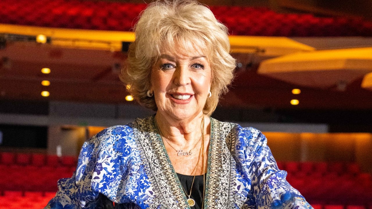 Patti Newton, 80, shares recovery update from Melbourne hospital bed after full hip replacement: 'Thank you to my wonderful surgeon'
