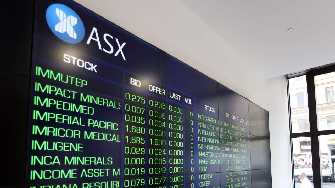 ASX 200 nudges up as major report emerges US President Donald Trump will roll back automotive tariffs