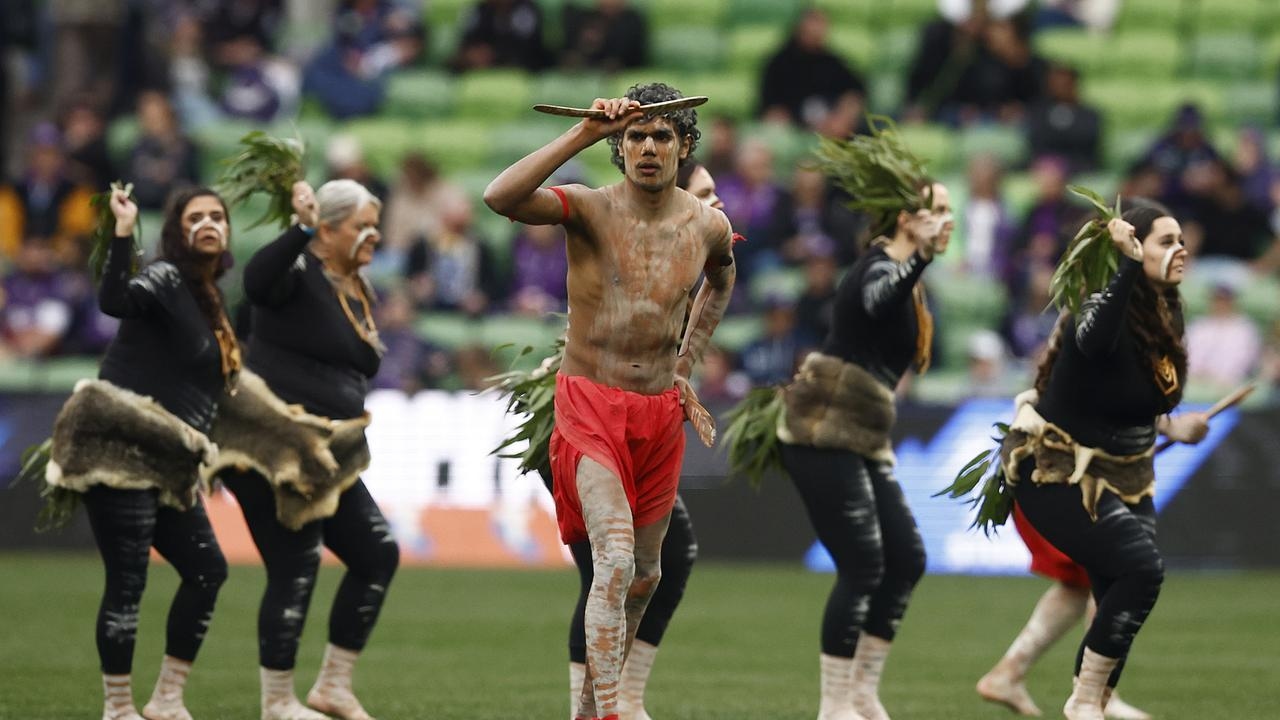 Melbourne Storm apologises for cancelling Welcome to Country ceremony on Anzac Day