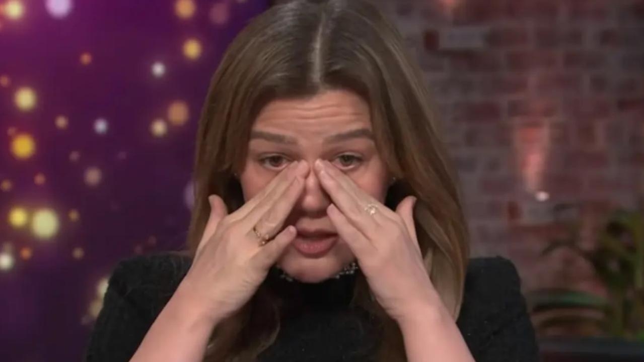 Fears for Kelly Clarkson over ‘painful' personal issues