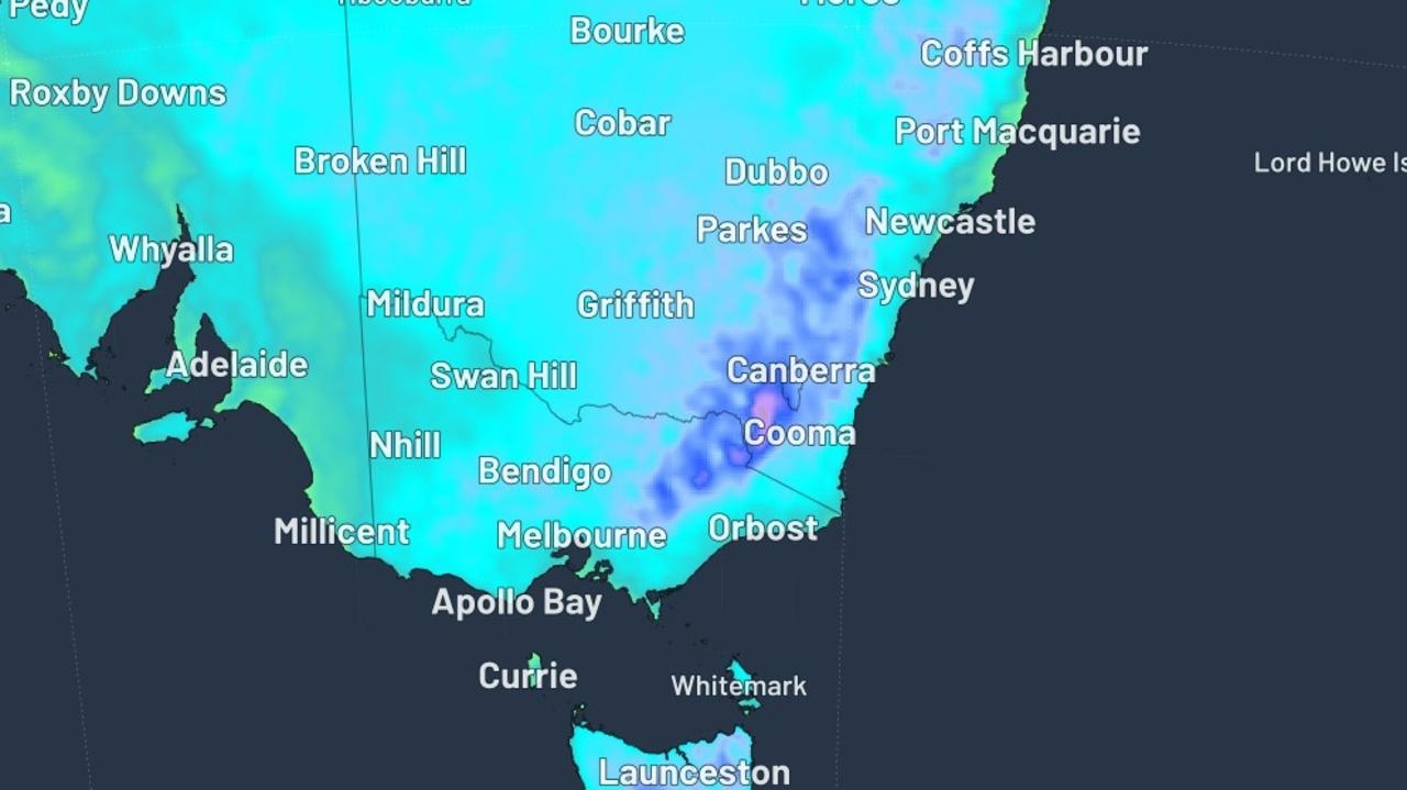 Snow-bearing cold snap to stay for the weekend as Mount Buller in Victoria blanketed by 40cm of snow