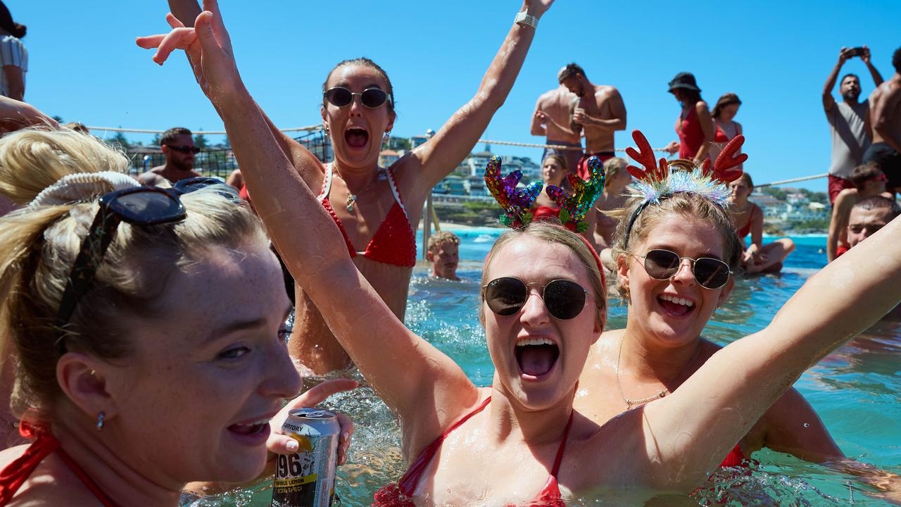 Waverely Council set to vote for glass bottle ban ahead of 2025 Bronte Beach Christmas Day party