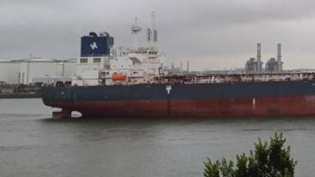 Tanker carrying Russian oil set to dock in WA despite sanctions, campaigners say