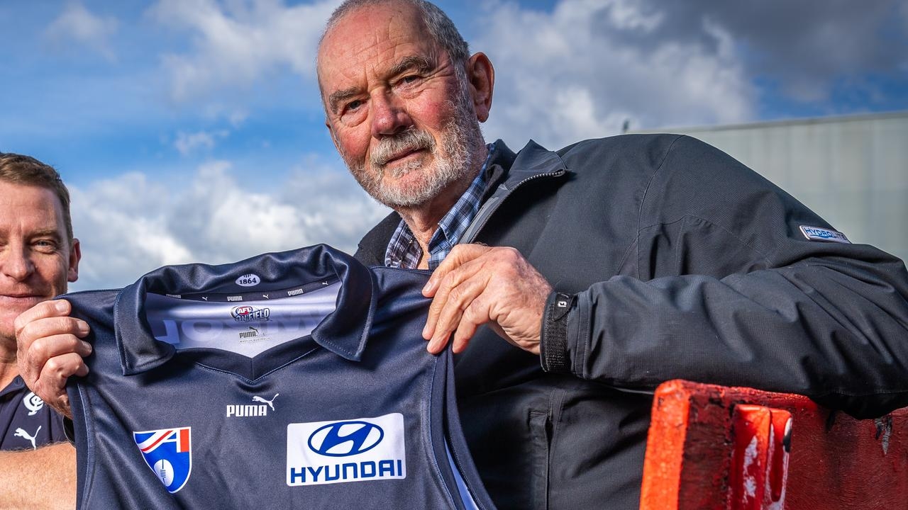 AFL Hall of Famer Robert Walls has passed away aged 74