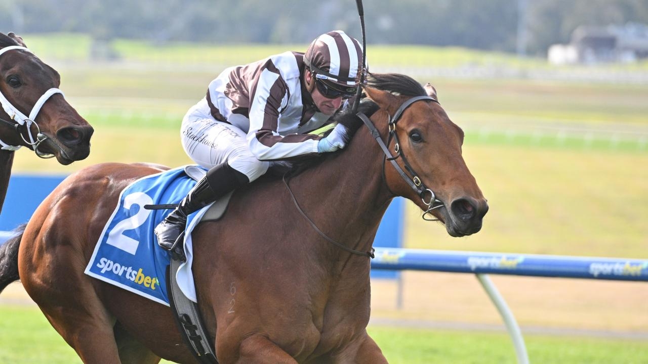 Daniel Stackhouse strikes in first ride back from European holiday with Hello Romeo at Sandown