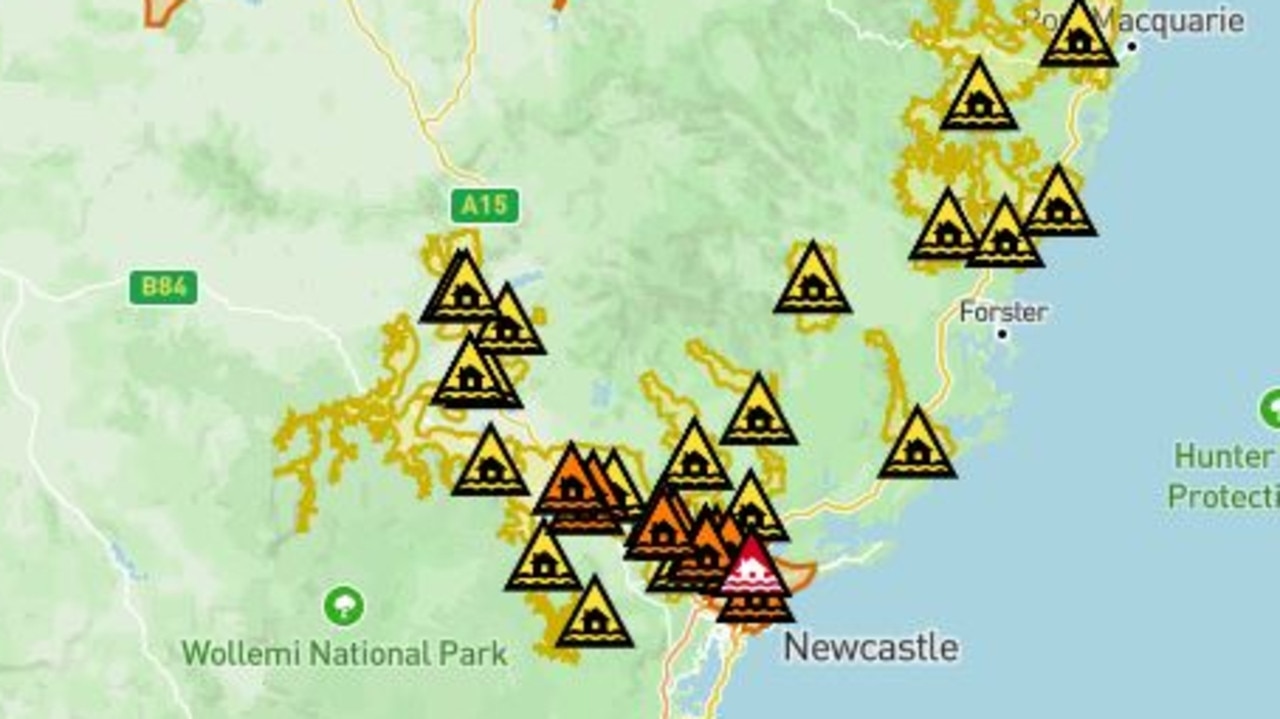 ‘Evacuate now': Warning as NSW towns flood after days of rain