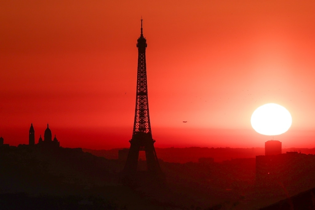 Parisians hot under the collar over A/C in apartments