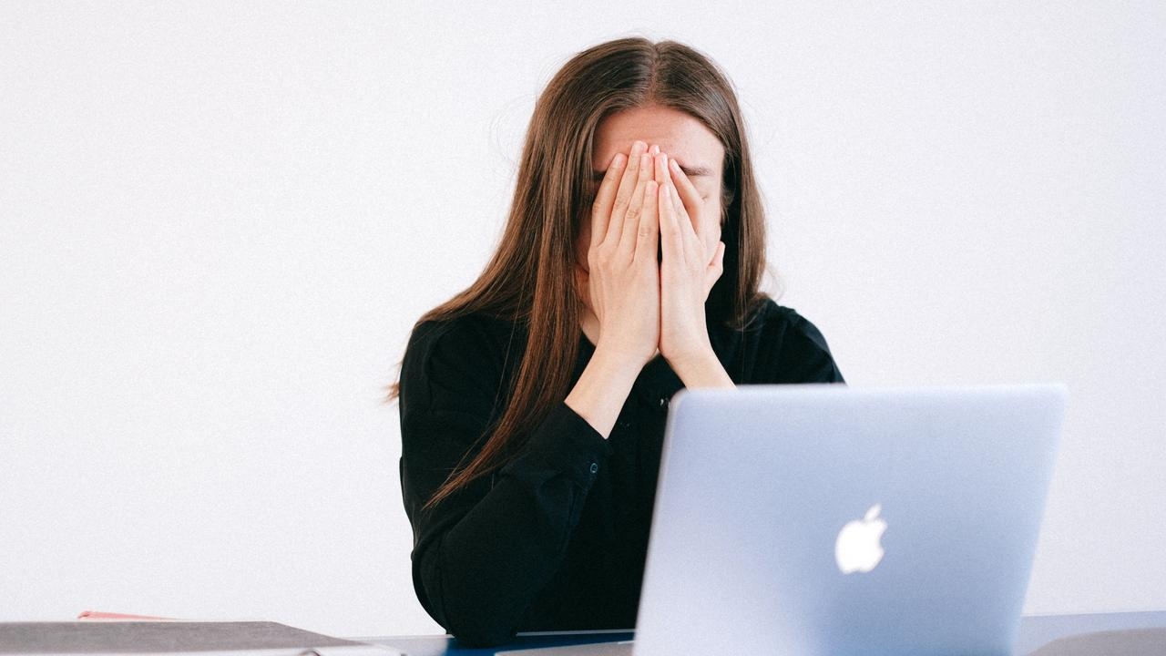 'Energy feels off': Gen Z intern's bold leave demand sparks fierce debate