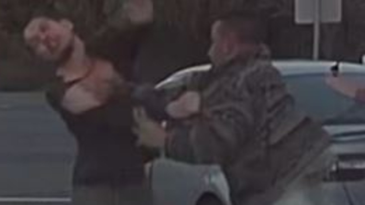 Couples' wild brawl at Melbourne intersection caught on dashcam