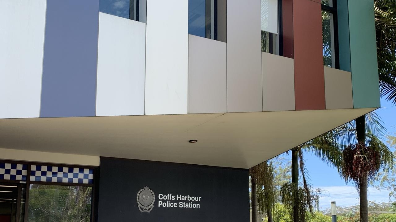Coffs Harbour policeman fractures leg after rider allegedly flees scene