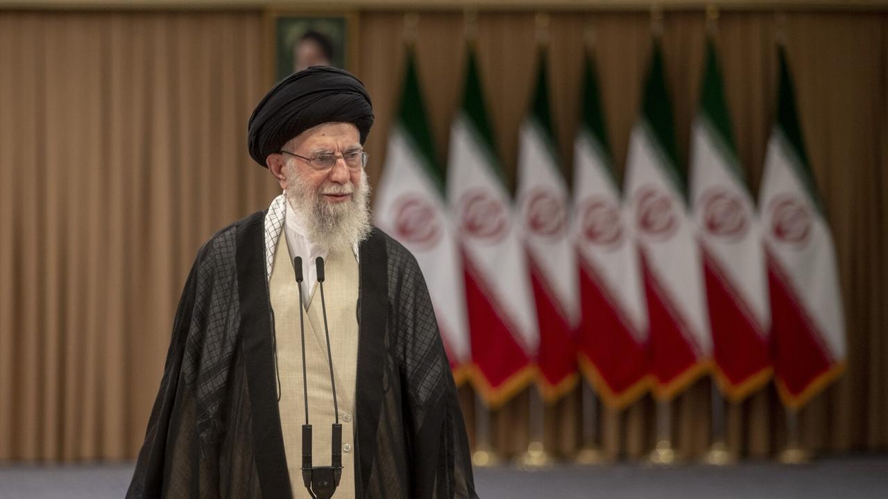 Iranian regime ‘hangs by a thread'