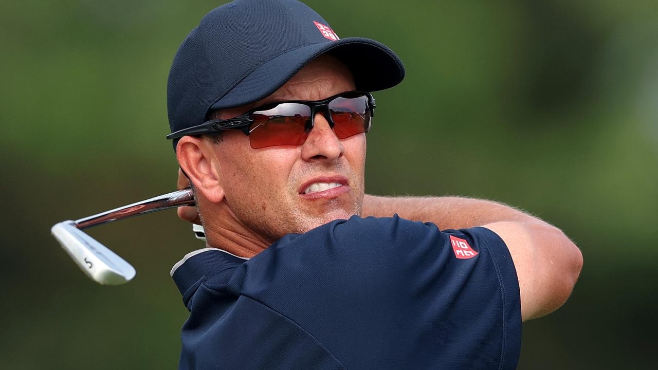 Steady Adam Scott in US Open contention thanks to ‘old-man-par golf'