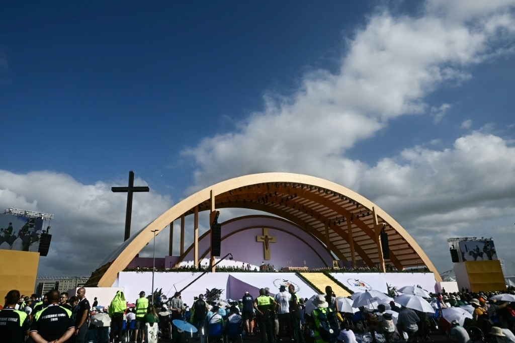 Pope's 'Jubilee of Youth' closes with huge Rome mass