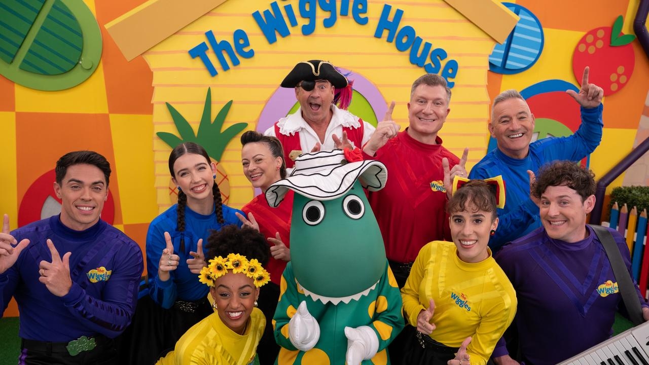 Former Wiggles chief executive Luke O'Neill sues children's group under Fair Work Act