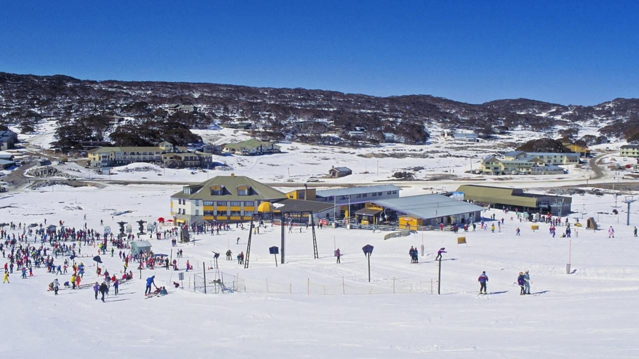 Australia's ski season off to a snowy start