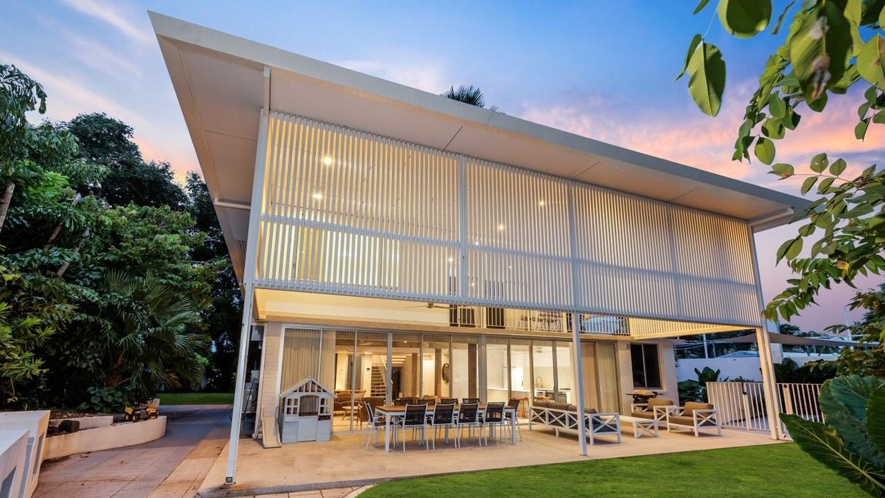 Cash, cheque or crypto: Luxury home sale invites Bitcoin buyers