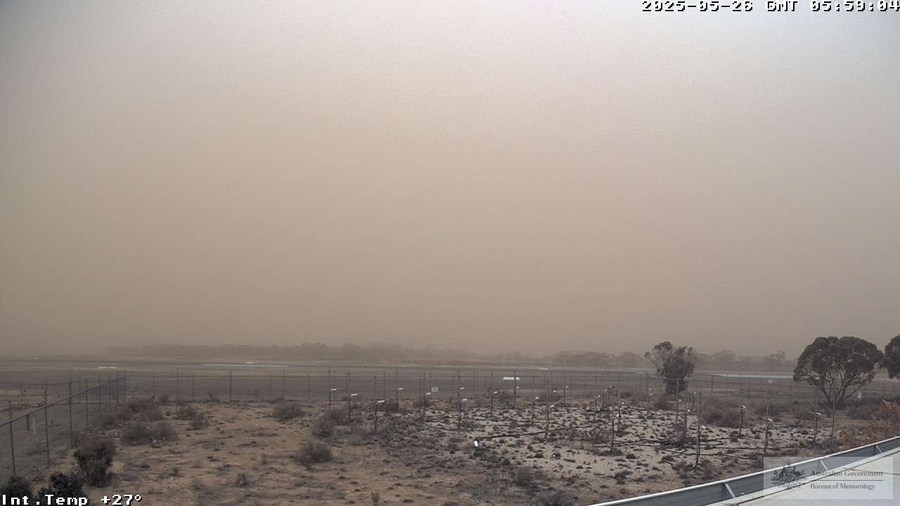Sydney choked by dust storm as air quality hits ‘extremely poor'