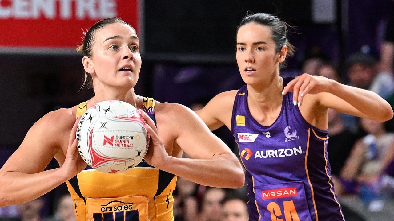 Diamonds trio leads Lightning's blitz of the Firebirds