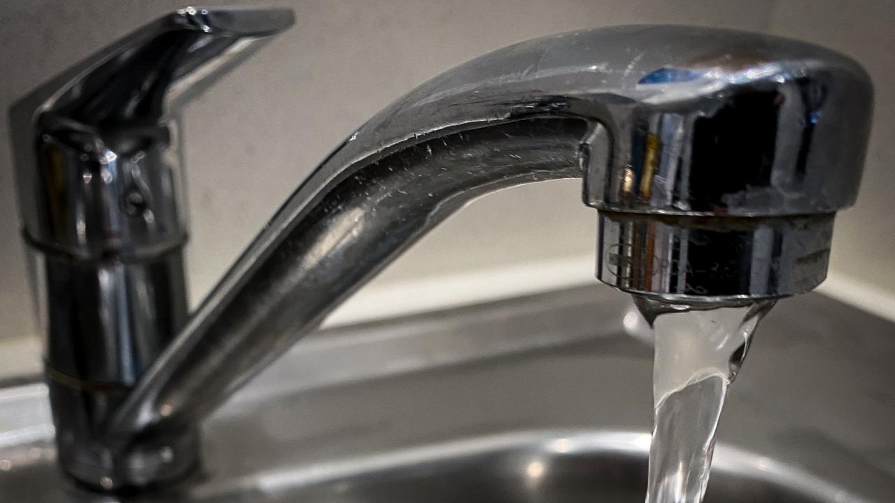 Urgent warning to Frankston South residents to stop drinking ‘contaminated' tap water