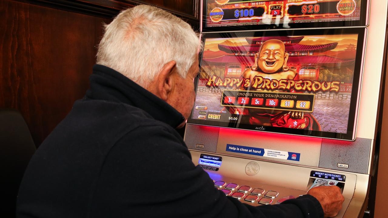 NSW auditor-general Bola Oyetunji warns NSW failing to reduce harm from gaming machines