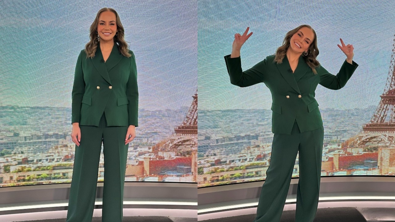 Jelena Dokic shows off slimmed down figure while commentating marathon French Open men's final