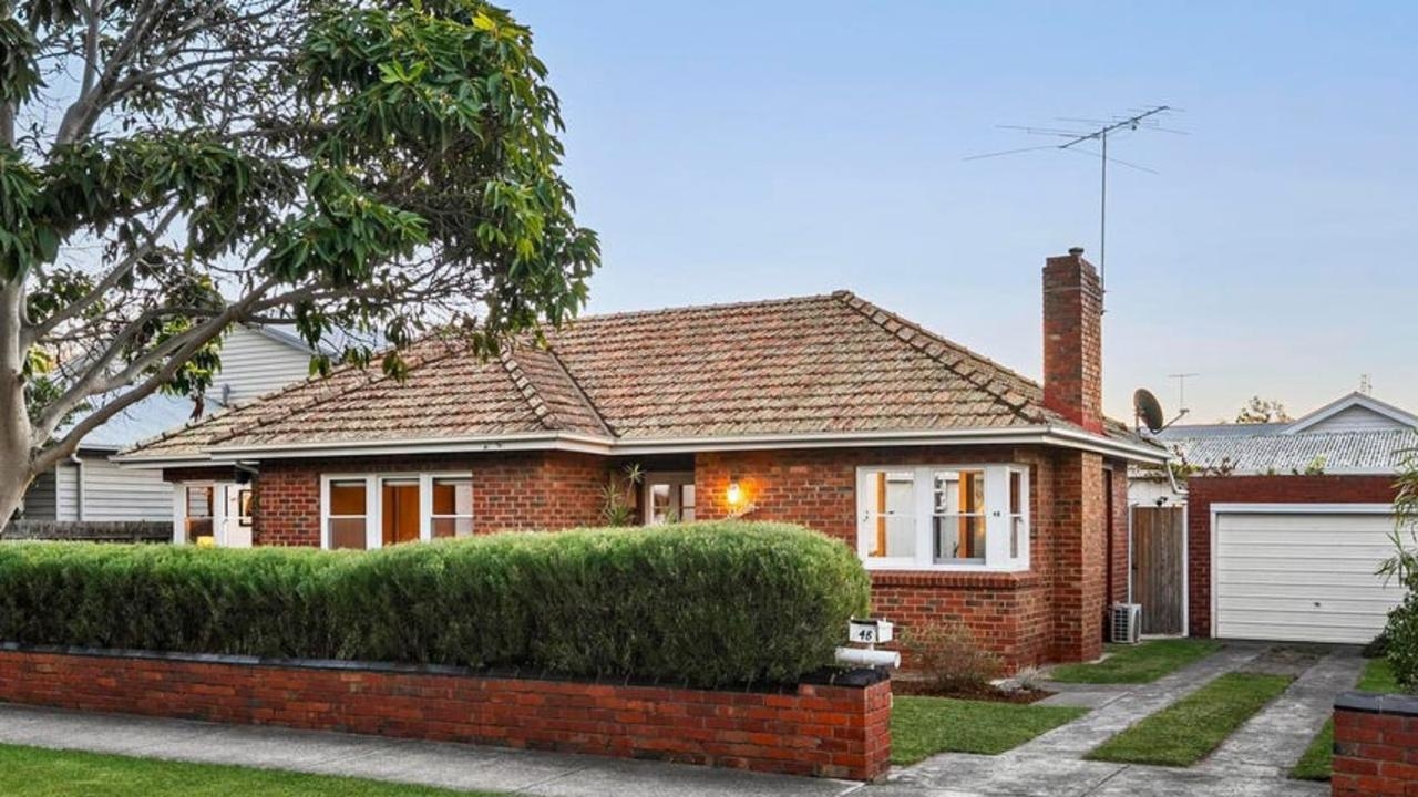 Converted shed attracts young family to East Geelong home