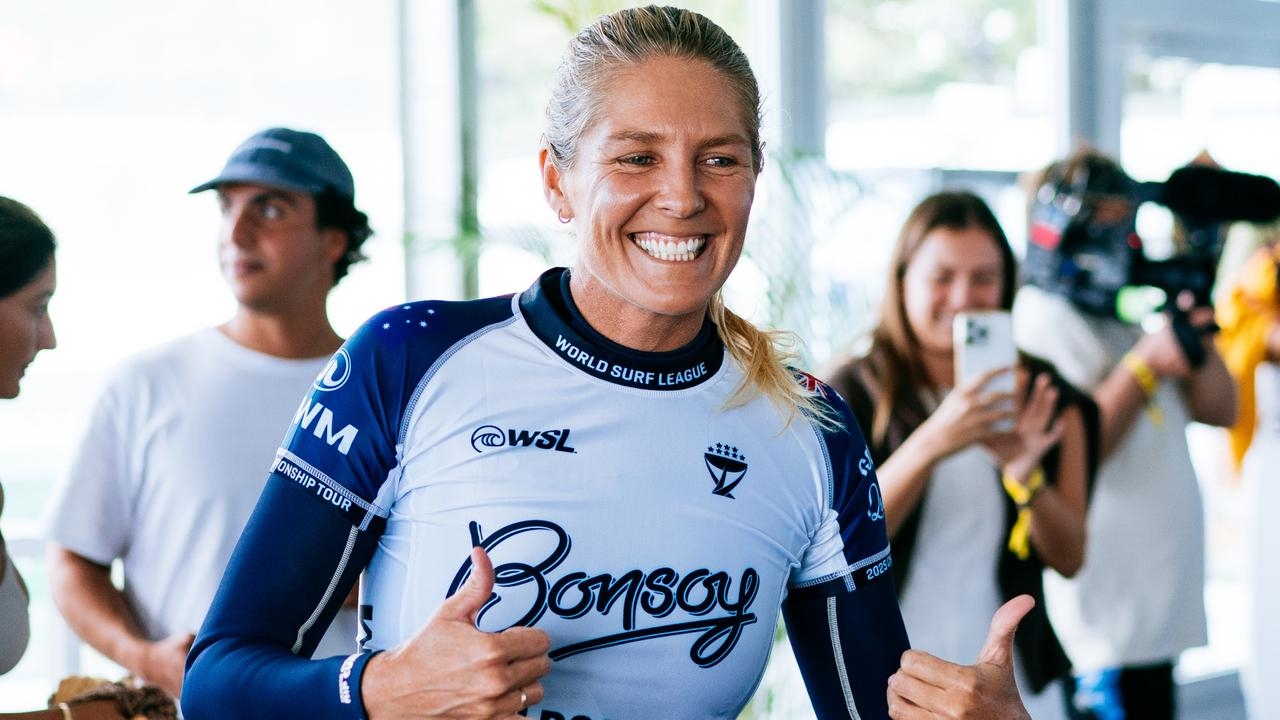 Surfing as a wildcard at the Gold Coast Pro, Steph Gilmore ousts reigning world champ Caity Simmers