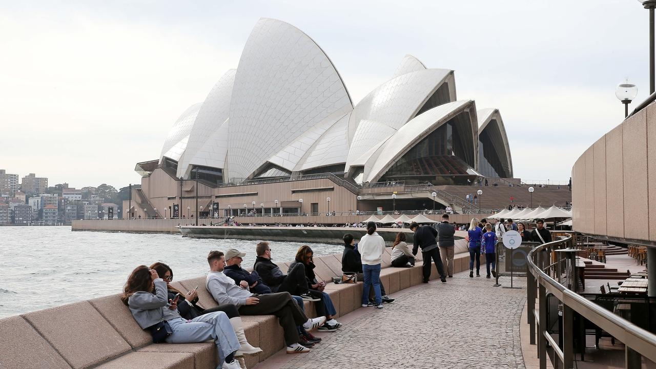 NSW Premier Chris Minns tells business leaders Sydney ‘without a future' if new housing isn't delivered