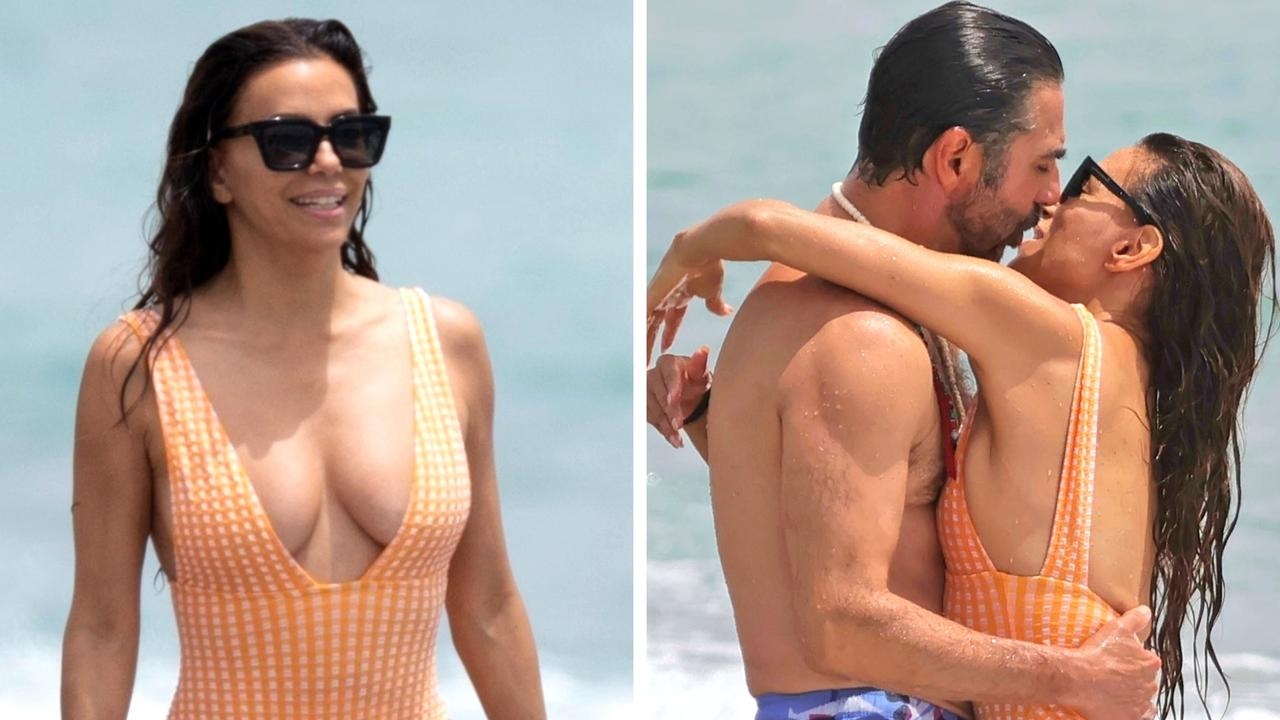 Noughties TV star Eva Longoria sizzles on beach holiday