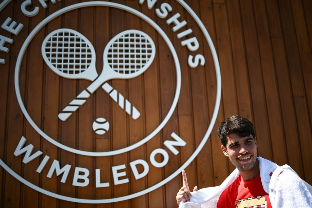Alcaraz, Sabalenka in action on day one at sizzling Wimbledon