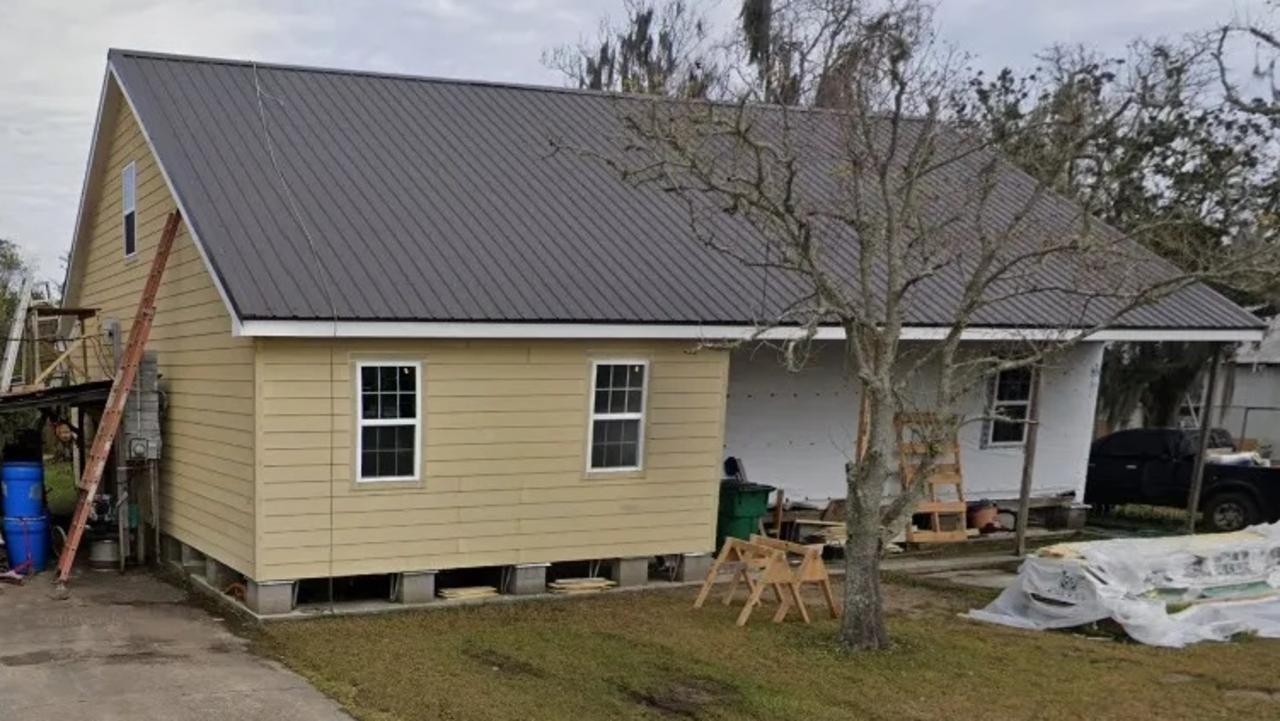 US superstar Lana Del Rey's $273,000 five-room home that she shares with her husband revealed