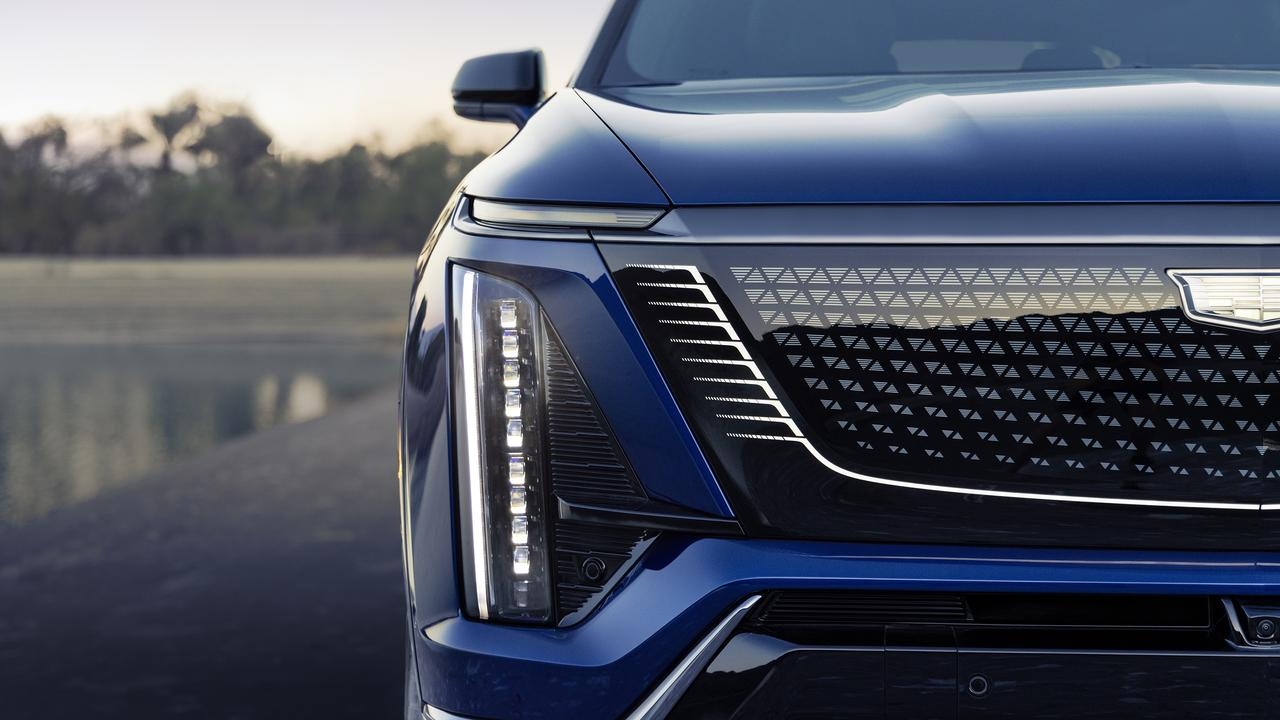Cadillac Vistiq electric SUV reviewed