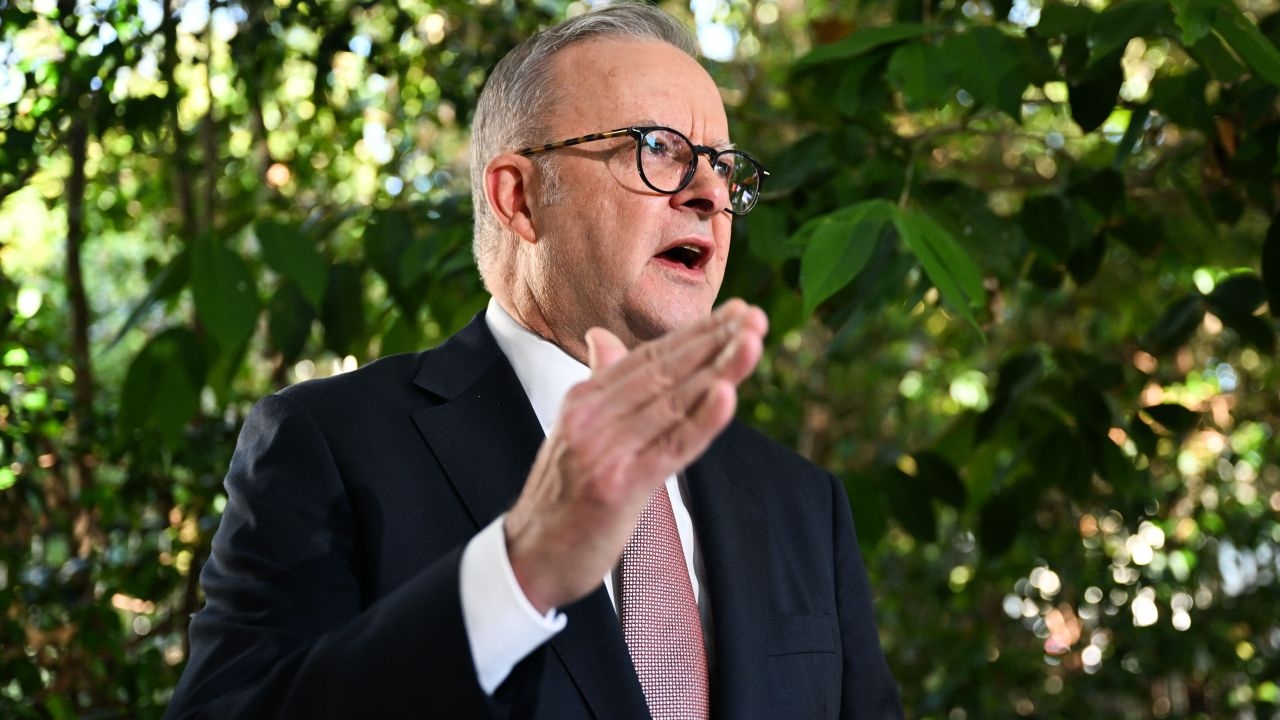 Anthony Albanese attempts to distance himself from Hamas praise despite multiple statements welcoming Palestinian recognition