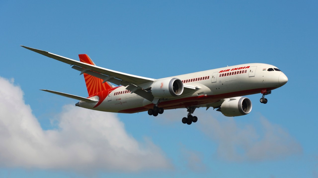 Air India Boeing 787-8 Dreamliner bound for Delhi returns to Hong Kong following in-flight tech issue