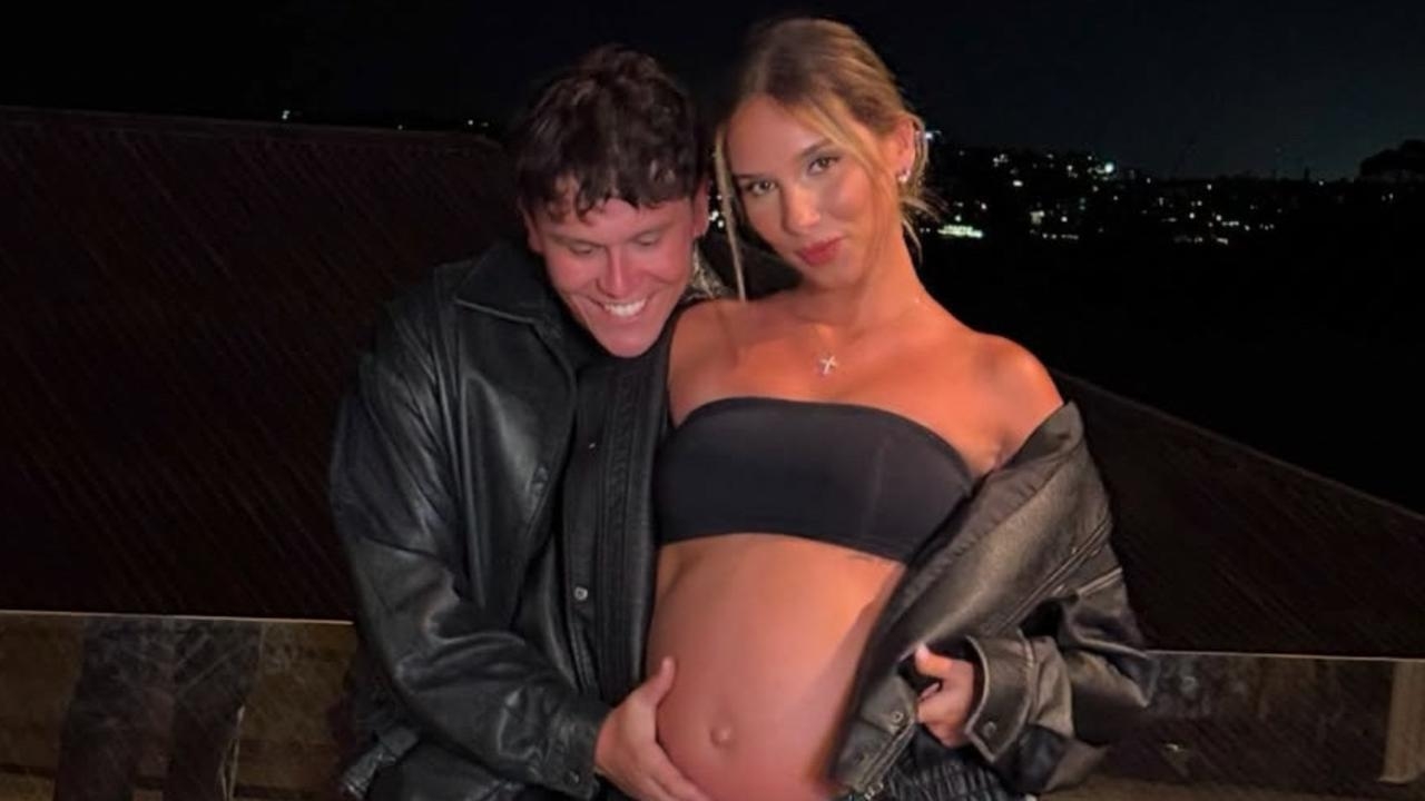 ‘Aussie Bieber' hints at new bub