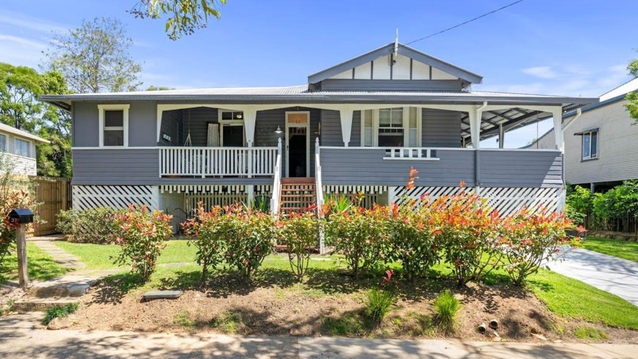 Flood-hit properties set for auction without reserve