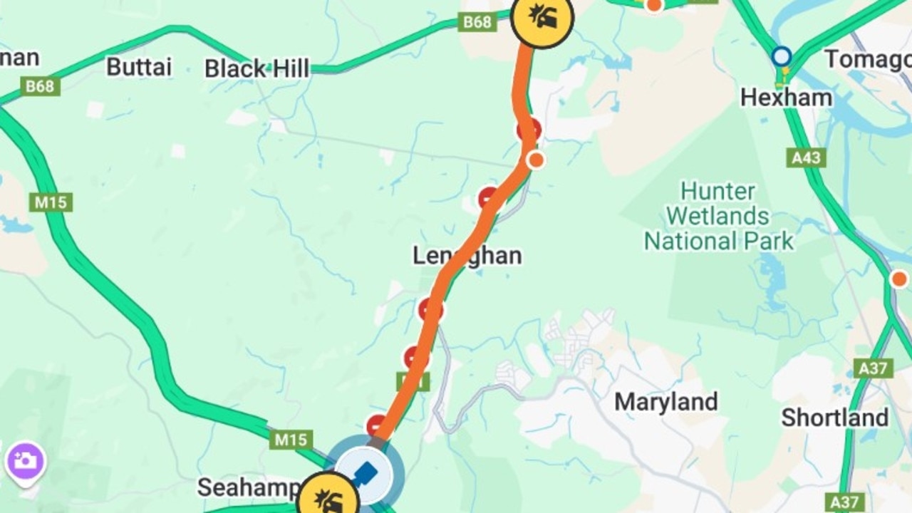 Truck crash on M1 at Beresfield, highway blocked