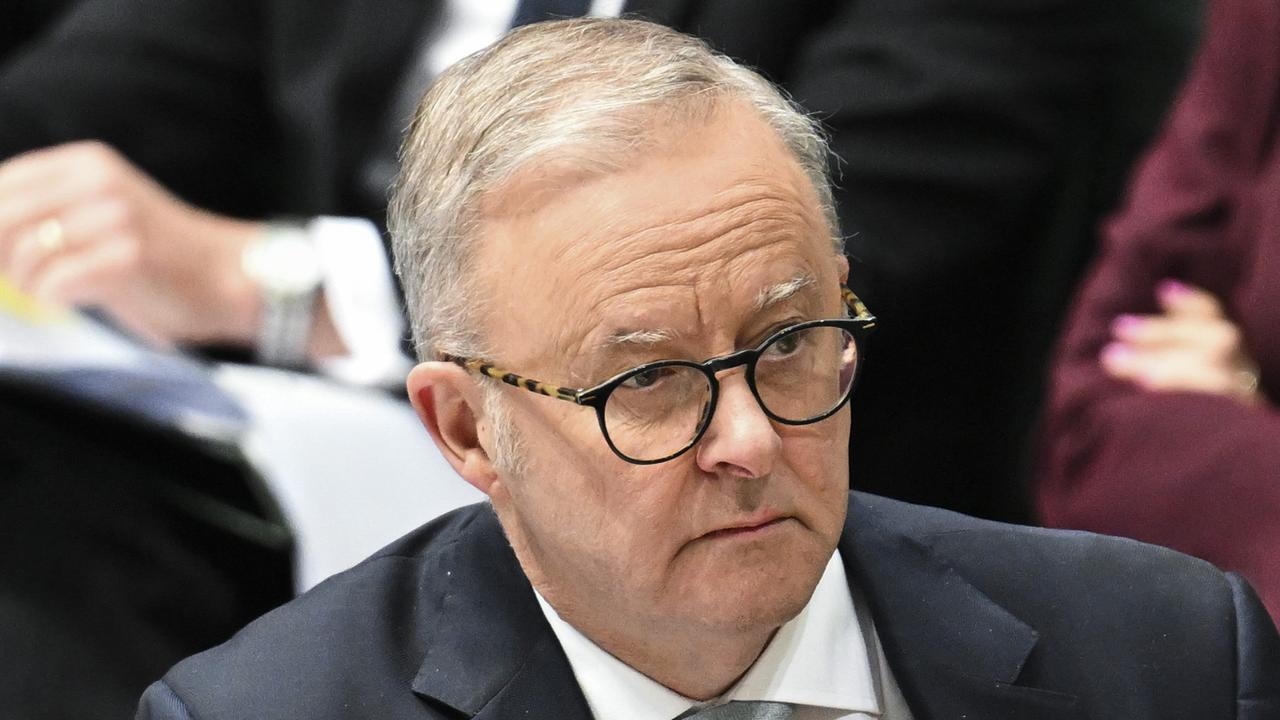 Coalition split emerges over Labor's university debt legislation