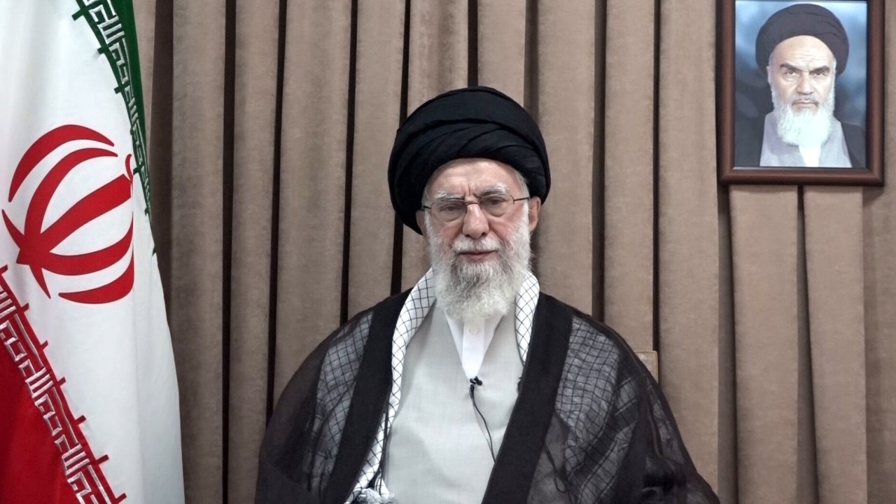 'On its last legs': Defence expert Peter Jennings suggests Iranian regime on brink of collapse following US strikes