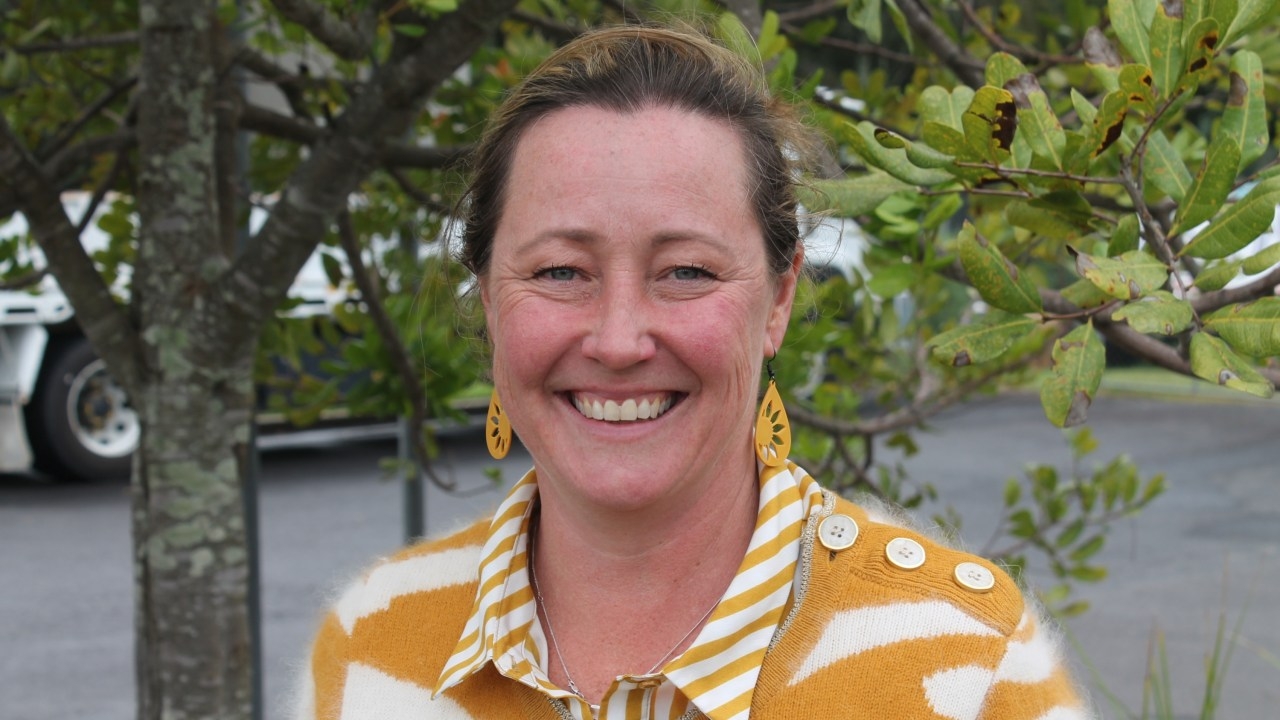 Independent candidate for Gilmore Kate Dezarnaulds blasted for describing Berry as 'miserable, backwards retirement village' in email