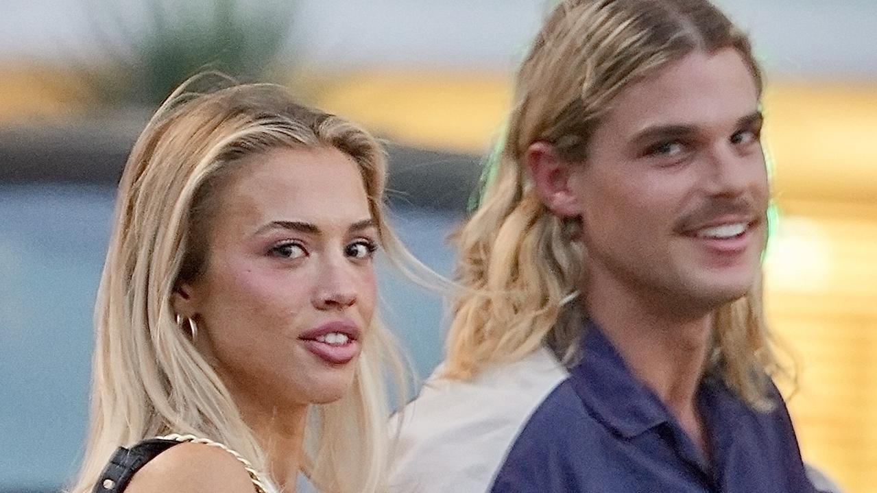 PR guru reveals truth about pap photos after Hembrow, Bailey date snaps emerge