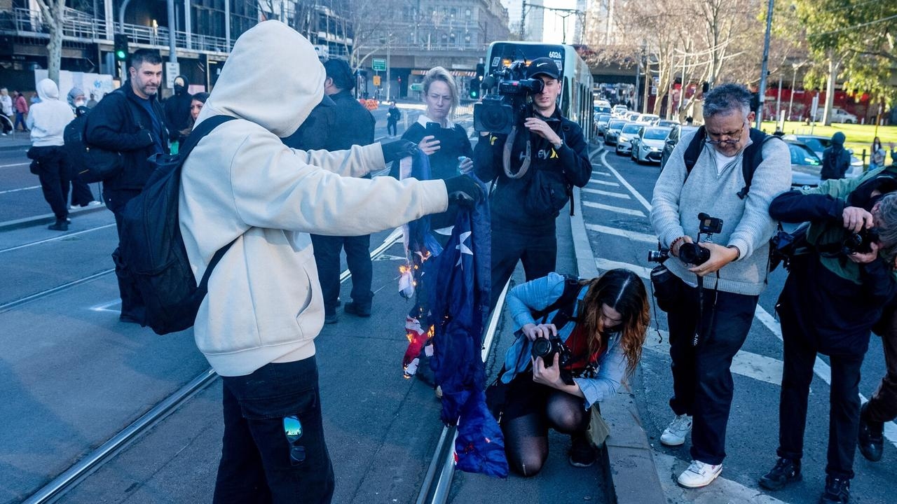 ‘Not just a piece of fabric': Push to criminalise burning of Australian flag