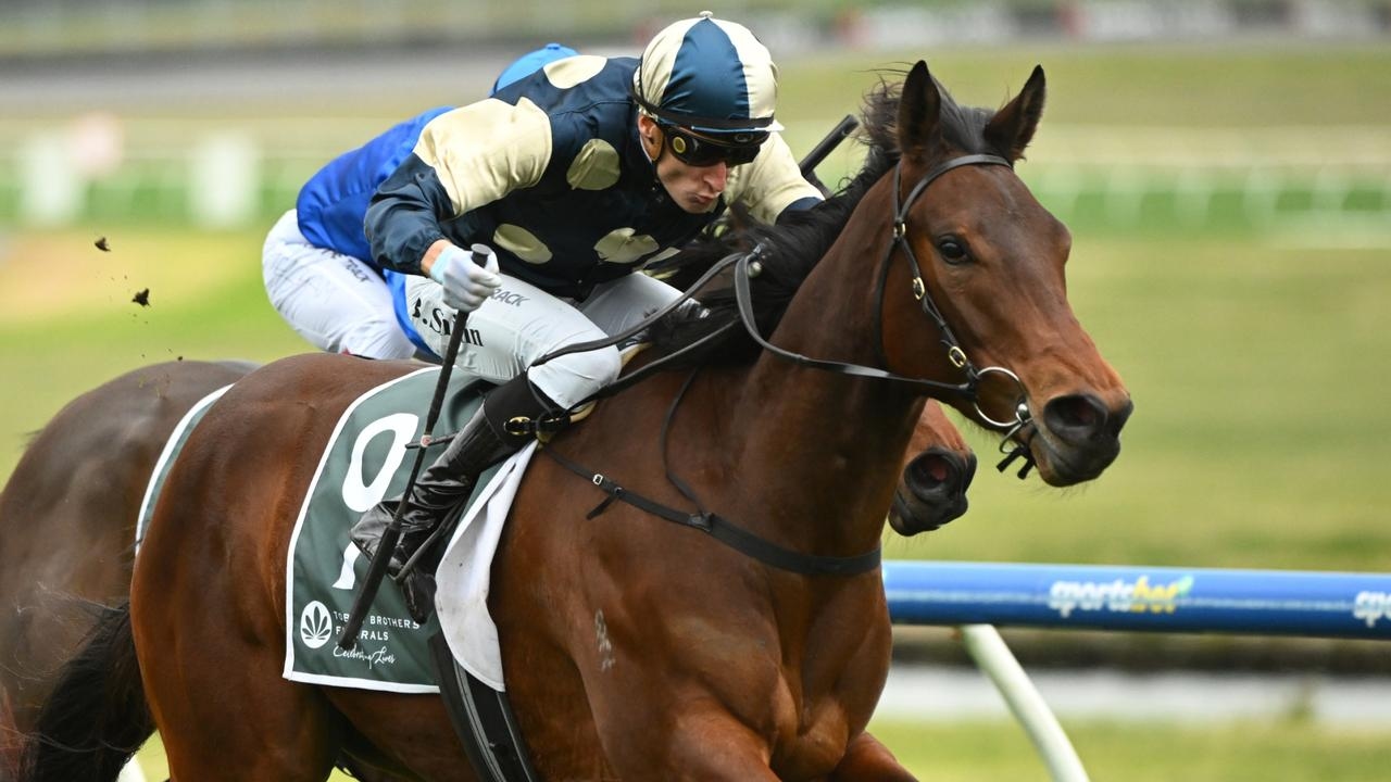 Blake Shinn battles illness to extend lead over Craig Williams in Melbourne jockeys' premiership