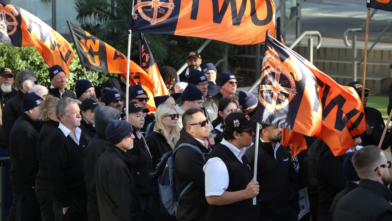 Union slams Ventia as court security staff demand ‘same job, same pay'