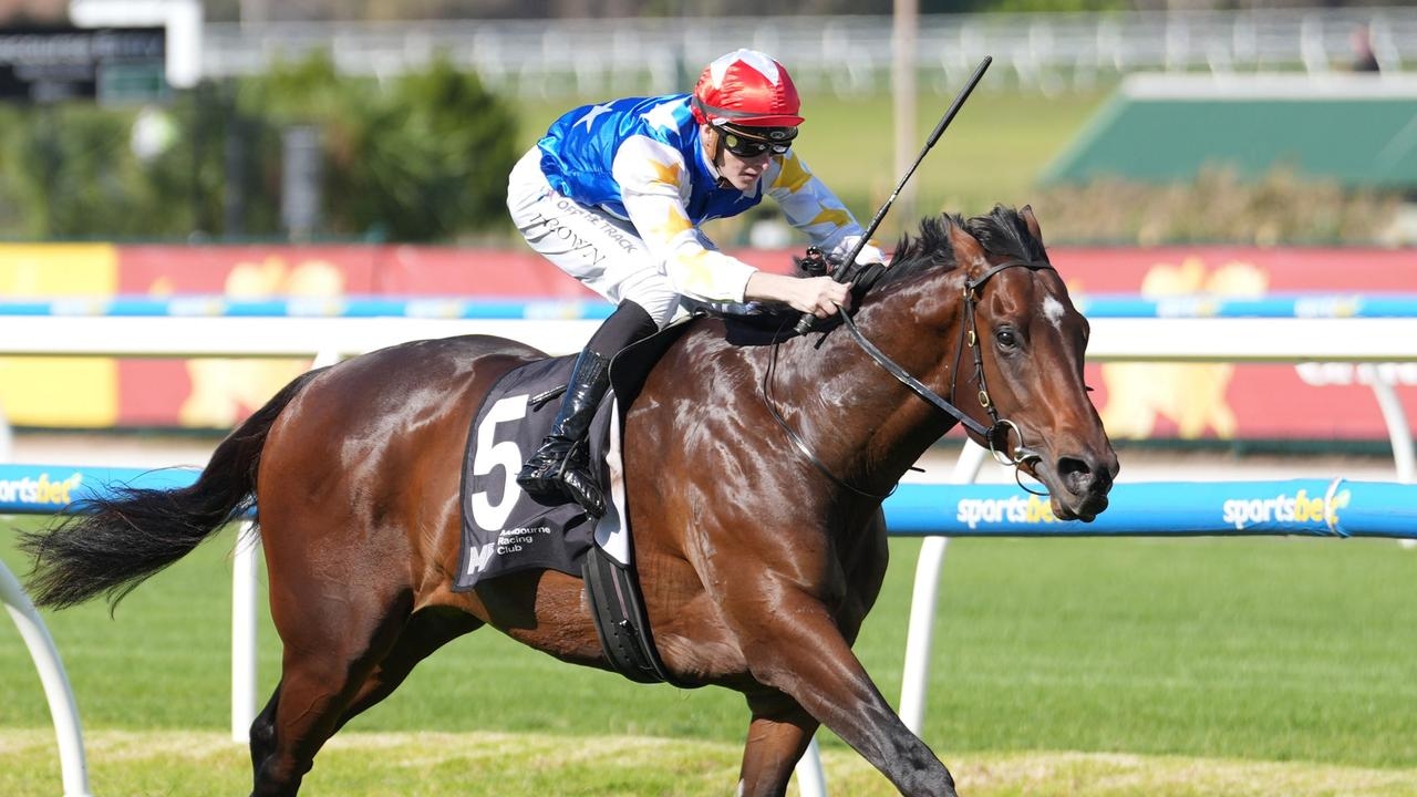 Kaleo's bad barrier habits not enough to stop colt winning at Caulfield